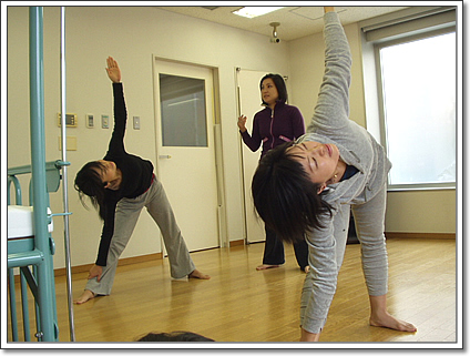 子連れでヨガ