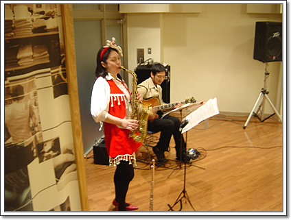 赤ちゃん連れ歓迎 クリスマスJazzライブ♪